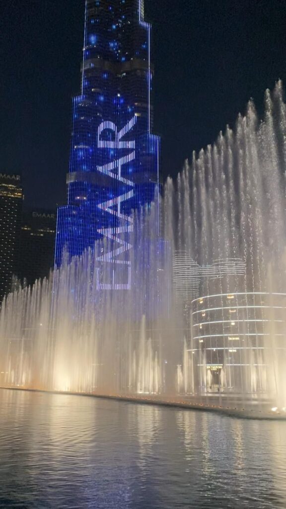 xpert photography tips for capturing Dubai landmarks like the Burj Khalifa and fountains.