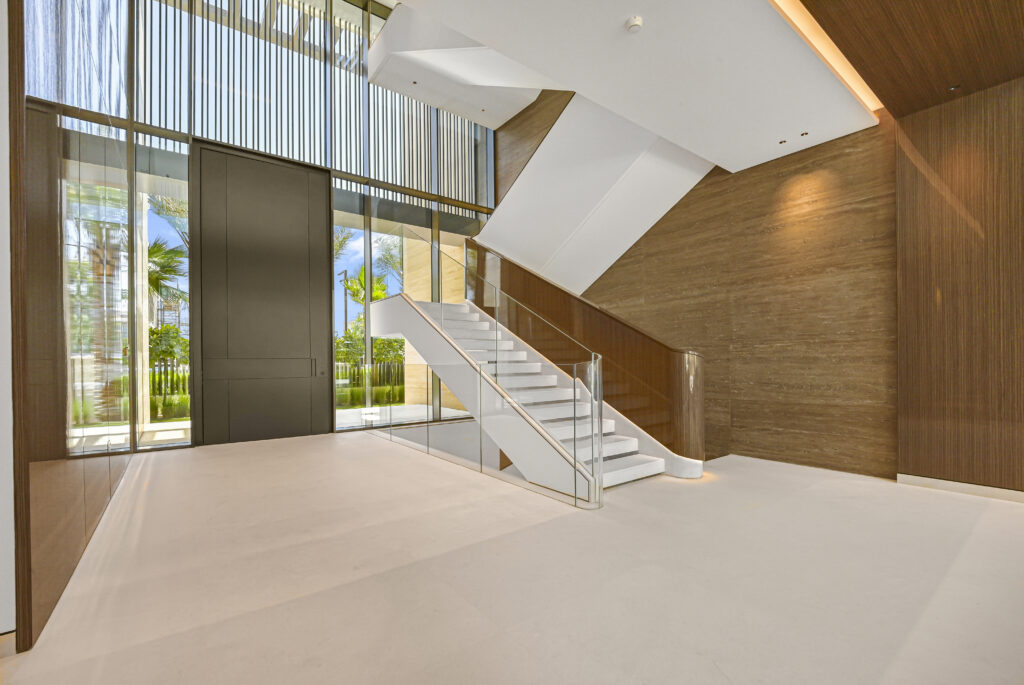 Best commercial property photographer in Dubai – Zypix shooting a luxury office interior